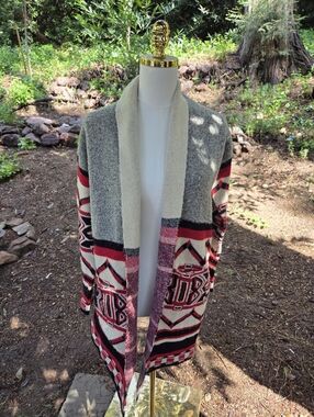 BCBG Maxazria Aztec Tribal Print Cardigan Size‎ Small